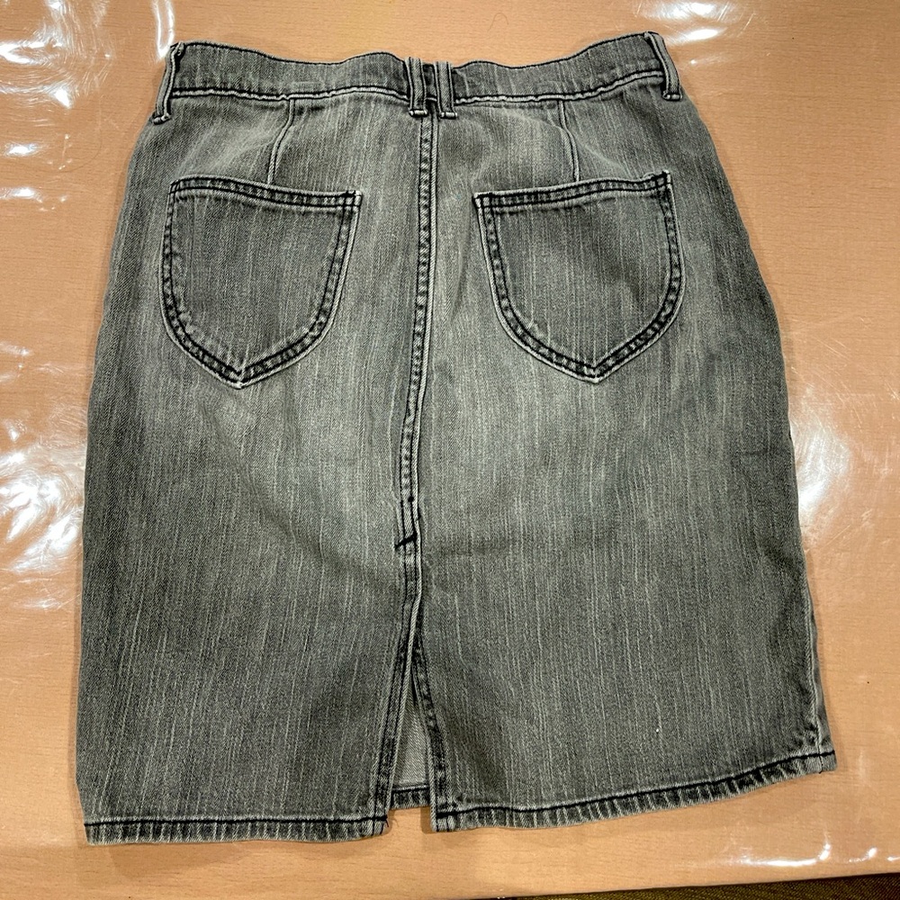 Old Navy Charcoal Pencil Skirt
